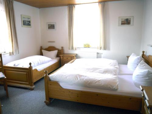 Hotel-Gasthof-Destille-Eisenbahn