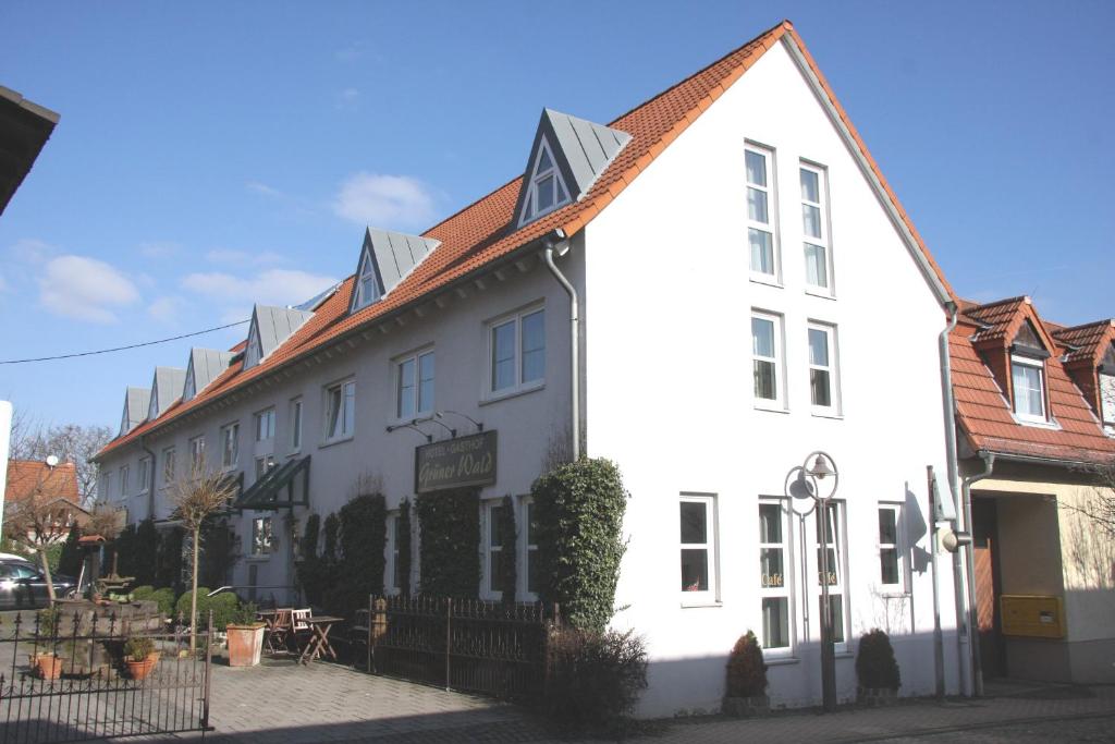 Hotel Gasthof Grüner Wald Johann-Philipp-Schleicher-Straße 2, 65719 Hofheim am Taunus