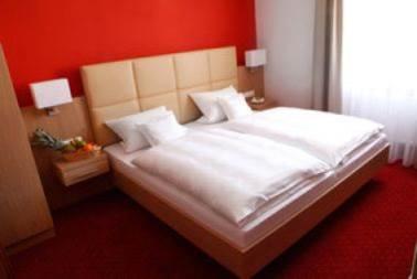 Hotel-Gasthof-Kohlmeier Obere Dorfstraße 36-38, 85402 Kranzberg