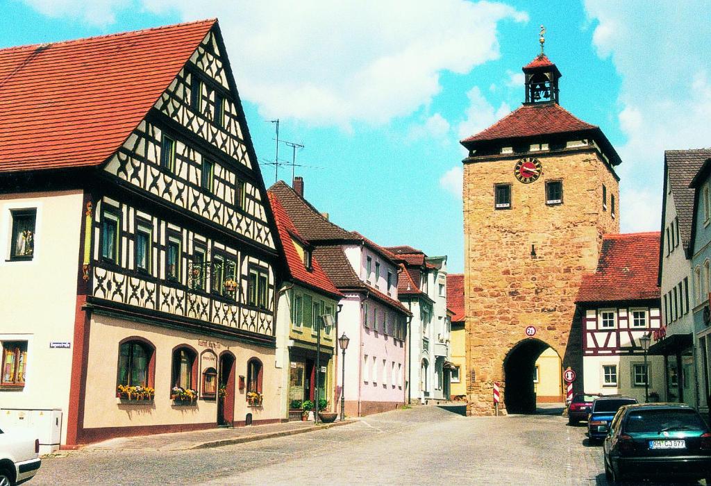 Hotel-Gasthof Krone-Lax Hauptstraße 17, 91443 Scheinfeld