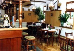 Hotel Gasthof zur Linde Chemnitzer Str. 1, 09439 Weißbach