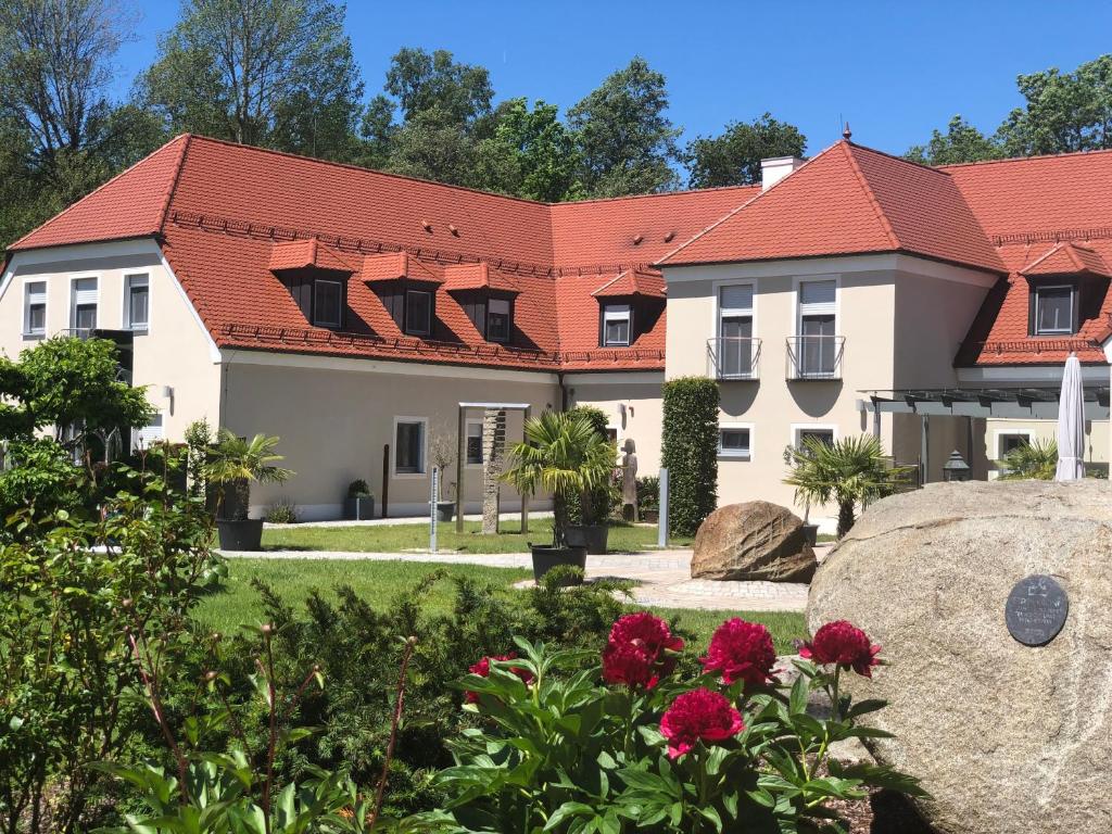 Hotel Glutschaufel Obersee 1, 92676 Eschenbach in der Oberpfalz