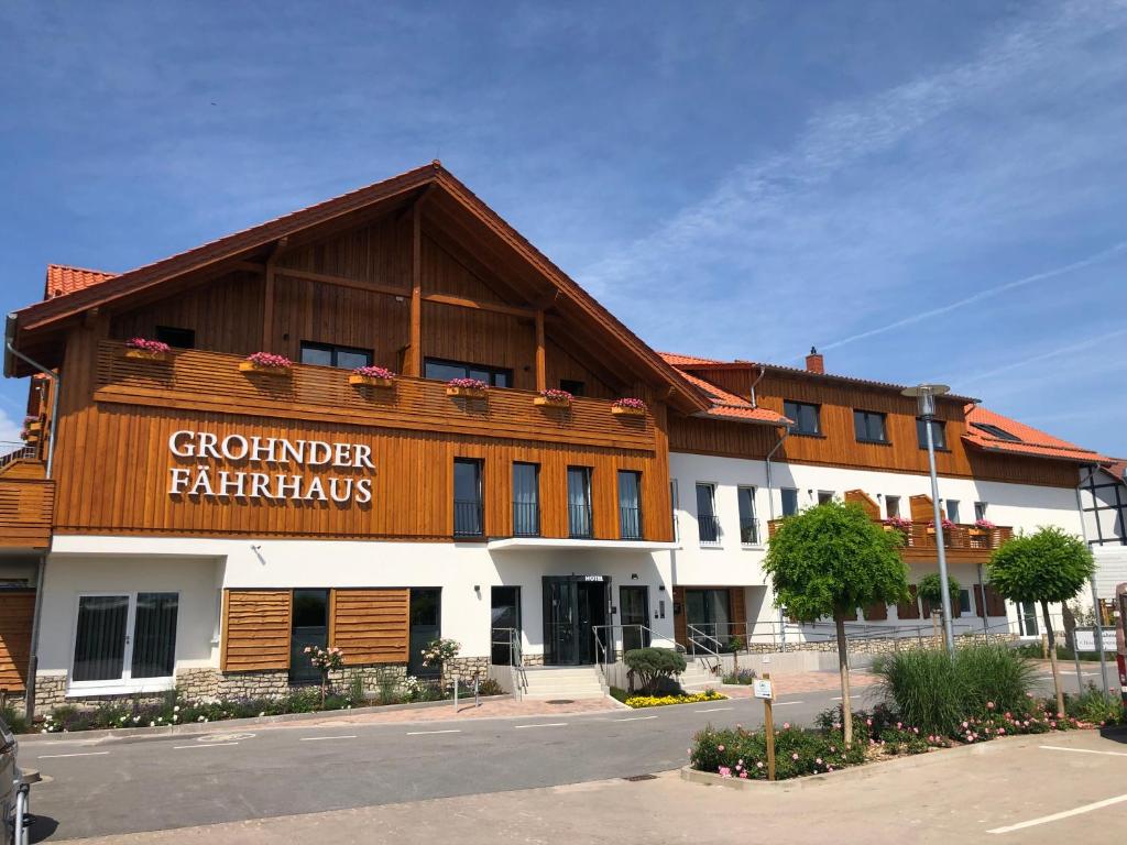 Hotel Grohnder Fährhaus Grohnder Fähre 1, 31860 Emmerthal