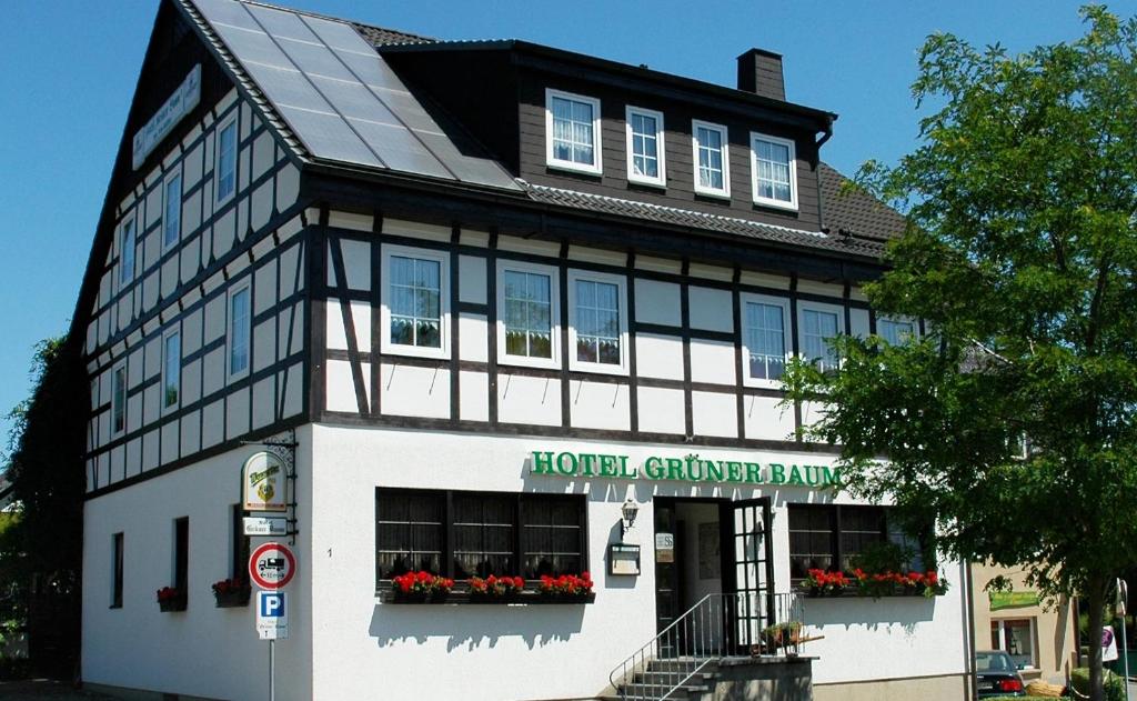 Hotel Grüner Baum Detlev-Lang-Platz 1, 09366 Stollberg/Erzgeb.