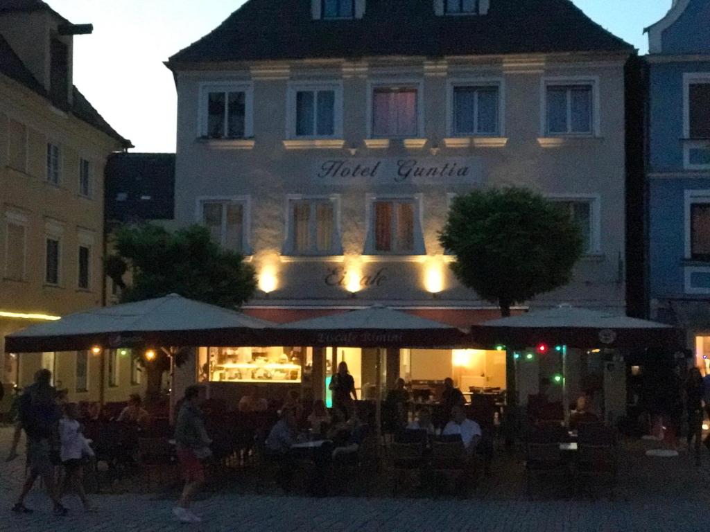 Hotel Guntia Marktplatz 14, 89312 Guntzbourg