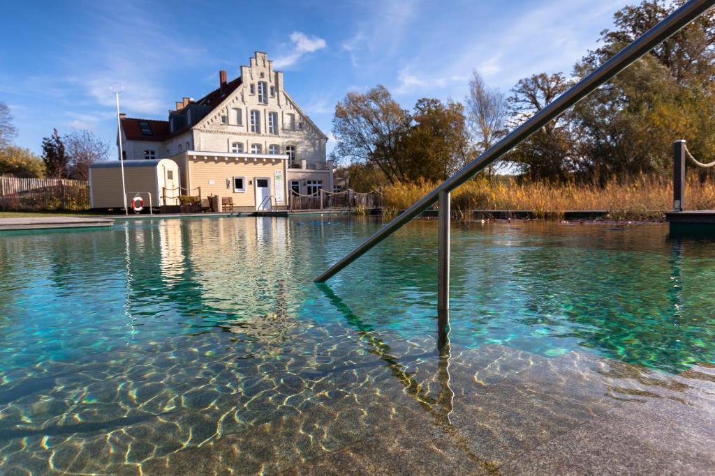 Hotel Gutshaus Parin - Bio- und Gesundheitshotel Wirtschaftshof 1, 23948 Parin