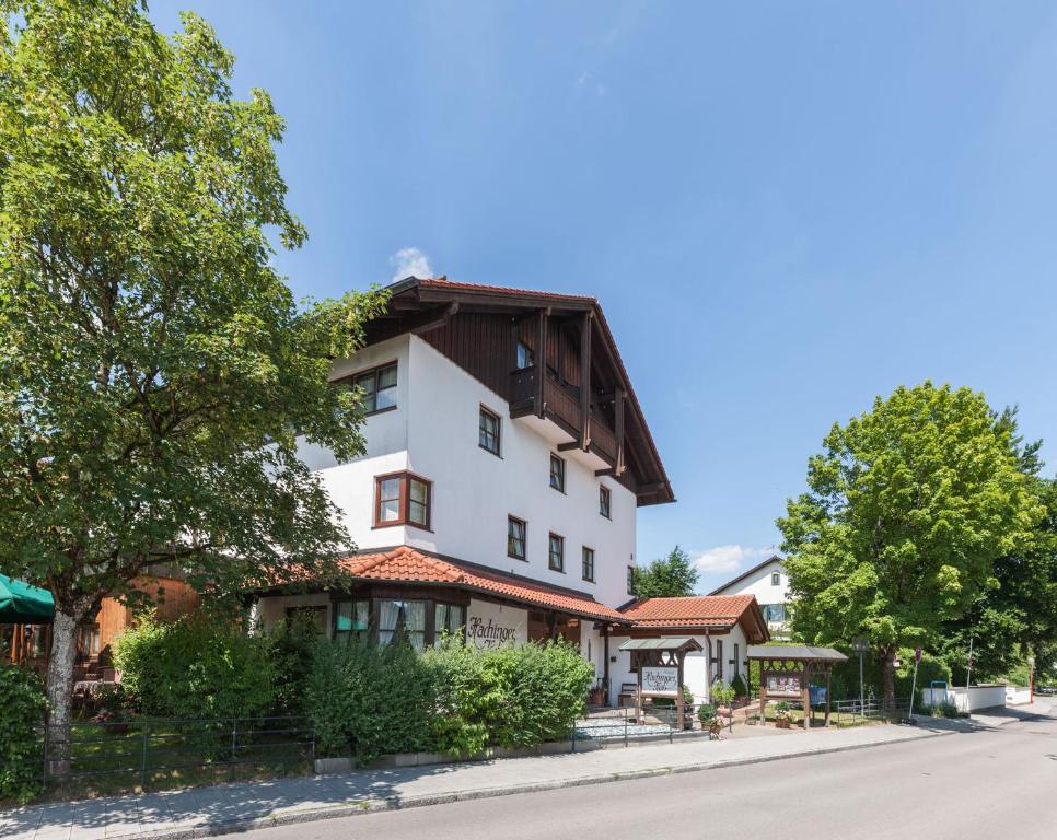 Hotel Hachinger Hof Pfarrer-Socher-Str. 39, 82041 Oberhaching