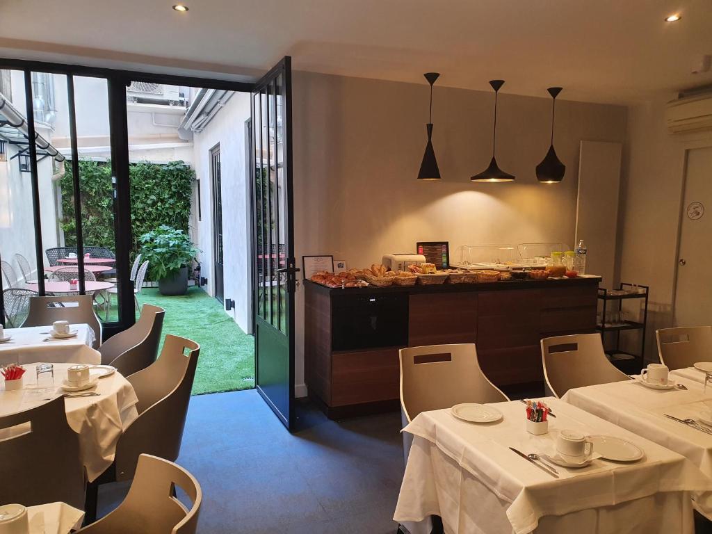 Hôtel Harvey 7 Bis, Rue du Débarcadère, 75017 Paris