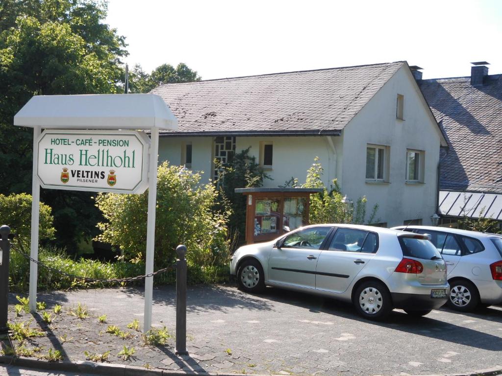 Hotel Haus Hellhohl Am Schönschede 2, 59929 Brilon