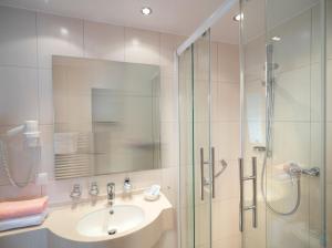 Hôtel Hotel Haus Kylltal Dorfstrasse 4 54655 Zendscheid Rhénanie-Palatinat