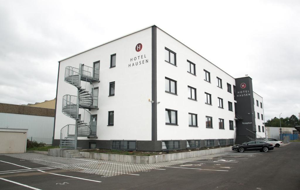 Hôtel Hotel Hausen Obertshausen Frankfurt Raiffeisenstraße 3 oder Feldstraße 49 63179 Obertshausen