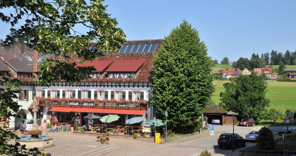 Hotel Hirschen Bertholdsplatz 1, 79271 St. Peter