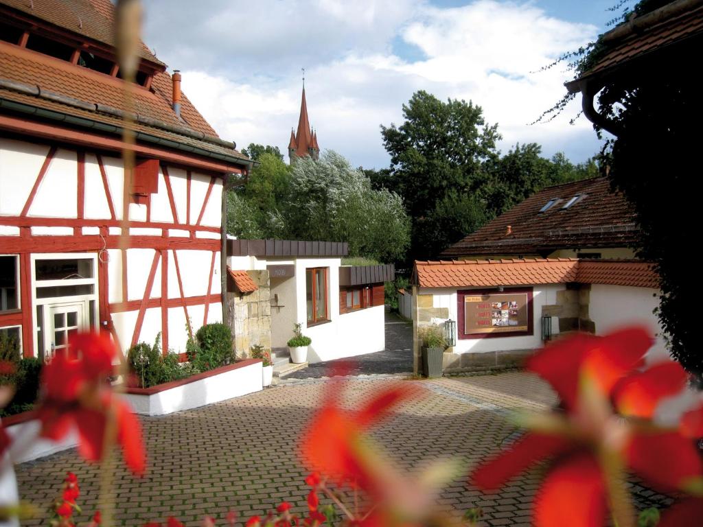 Hotel Hof 19 - Das charmante Ambienthotel Nürnberg Heroldsberg Hauptstr. 19, 90562 Heroldsberg