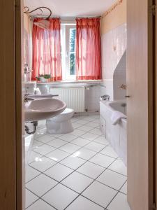 Hôtel Hotel Italia Am Mühlenteich 3 21521 Aumühle Schleswig-Holstein