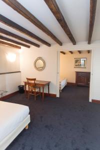 Hôtel Ithurria - Les Collectionneurs