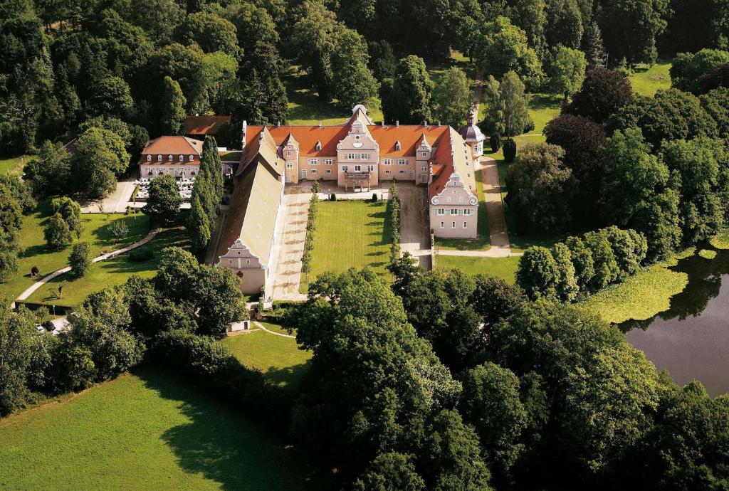 Hotel Jagdschloss Kranichstein Kranichsteiner Str. 261, 64289 Darmstadt