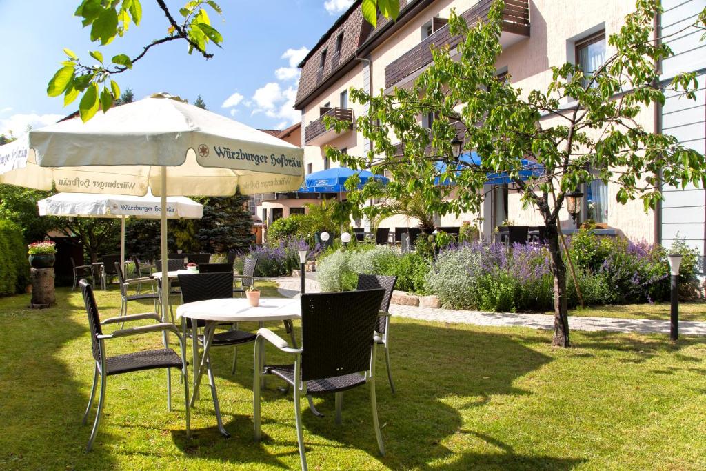 Hotel Jägerhof Wernarzer Str. 7a-11, 97769 Staatsbad Brückenau