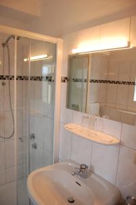 Hôtel Hotel Johnel Frankfurterstraße 152 53773 Hennef Rhénanie du Nord - Westphalie