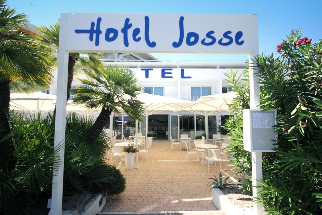Hôtel Josse 8, Bd James Wyllie, 06160 Antibes