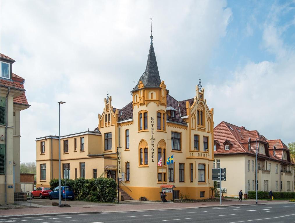 Hotel Knöpel Dahlmannstr. 4, 23966 Wismar