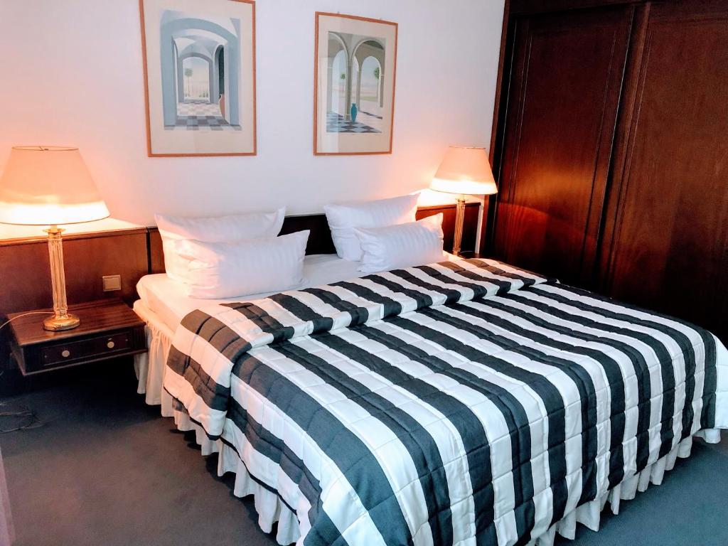 Hôtel Hotel Kölner Hof Kölner Str. 14 41539 Dormagen