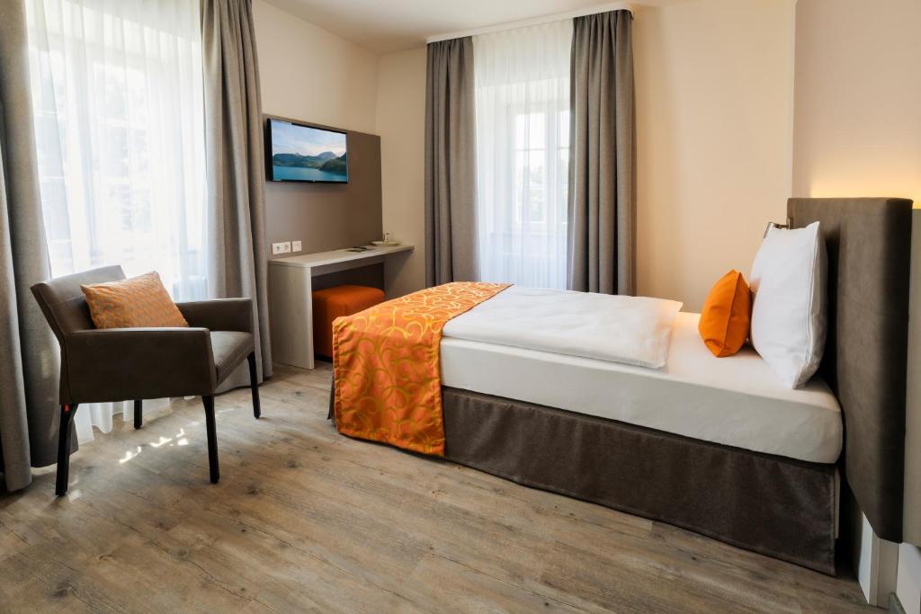 Hotel Kurhaus Bad Bocklet Kurhausstraße 2, 97708 Bad Bocklet