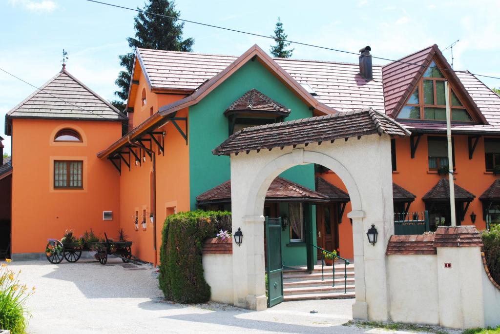 Hôtel l'Auberge des Gourmets 1 La Billaude du Haut, 39300 Le Vaudioux