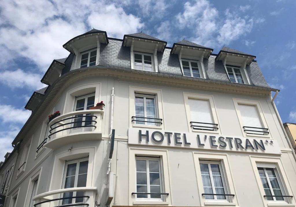 Hôtel L'Estran 4 place Fernand Moureaux, 14360 Trouville-sur-Mer