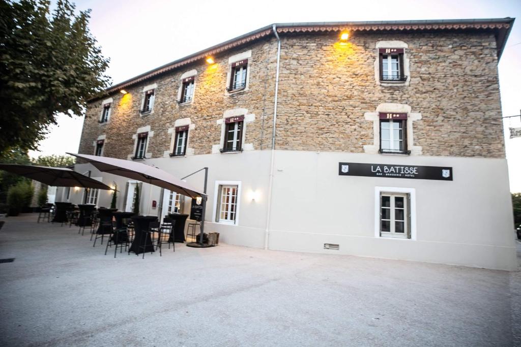 Hôtel La Batisse 21 Cours Baron Raverat, 38460 Crémieu