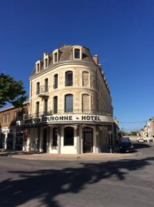 Hôtel Hôtel La Couronne 2 place de la couronne 47200 Marmande Aquitaine