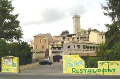 Hotel La Fontaine Place Arsène Burle, 04800 Saint-Martin-de-Brômes