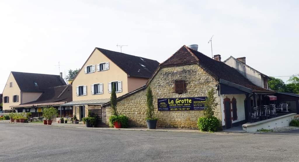 Hotel La Grotte 249 rue des bretheniere, 71580 Sagy