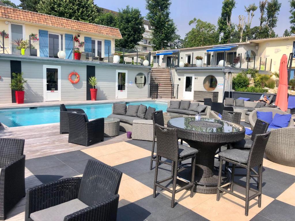 Hotel la piscine 38 Av Brigade Piron, 14640 Villers-sur-Mer