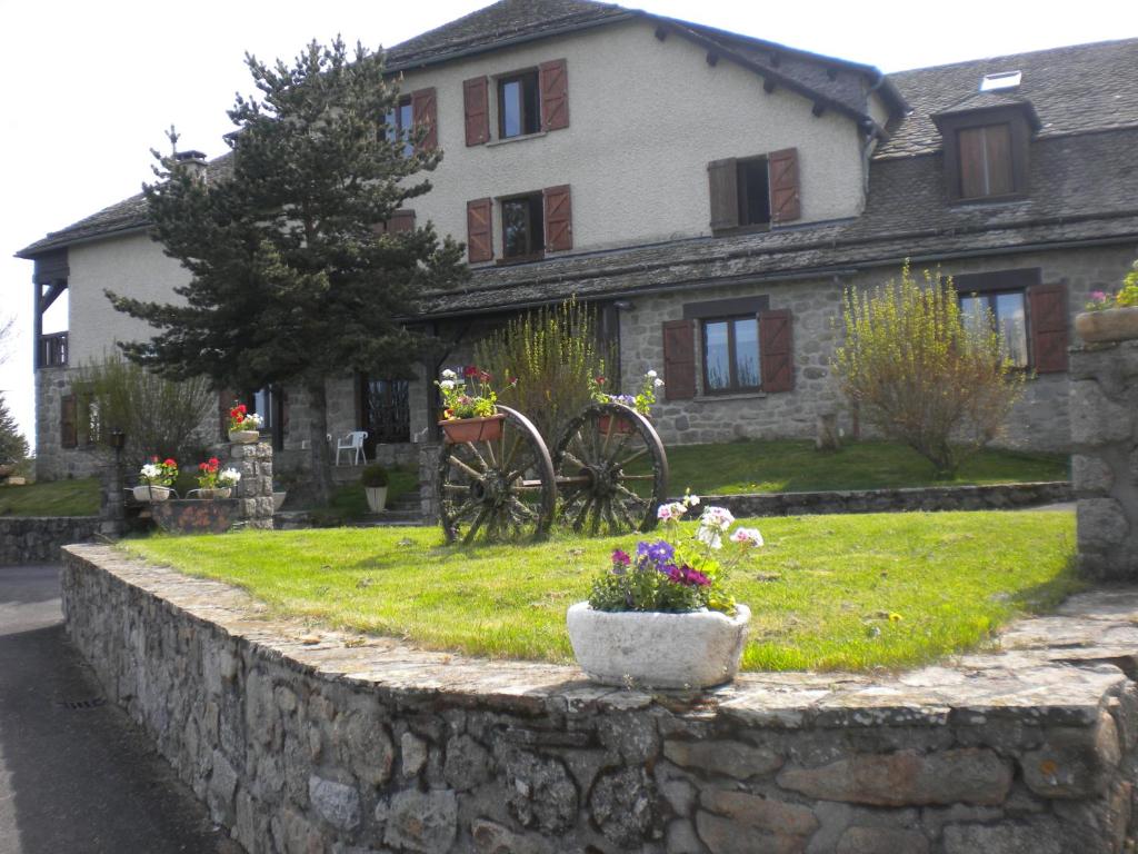 Hôtel La Randonnée Route de la Rosée du Matin, 48260 Nasbinals