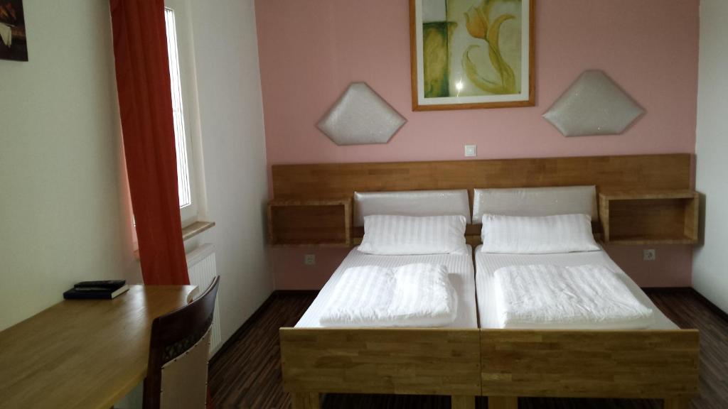 Hotel La Terrazza Waldgirmeserstr. 38, 35584 Wetzlar