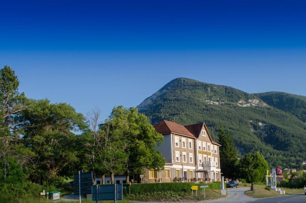 Hôtel Lac Et Forêt Route de Nice, 04170 Saint-André-les-Alpes