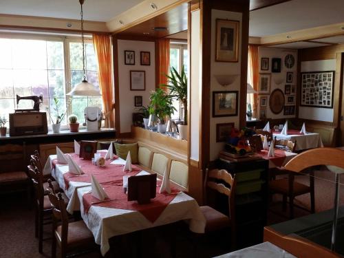 Hotel-Landgasthof Grüner Baum - Dittigheim