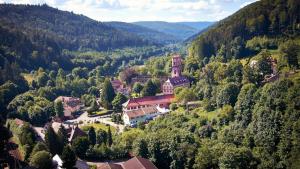 Hôtel Hotel Landgasthof König von Preussen Klosterstraße 8 76359 Marxzell Bade-Wurtemberg