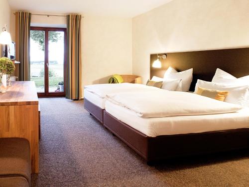 Hotel-Landgasthof KREUZ