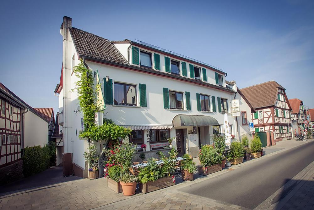 Hotel Lauer Frankfurter Strasse 17, 61137 Schoneck