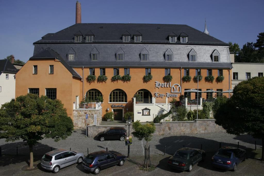 Hotel Lay-Haus Markt 3, 09212 Limbach-Oberfrohna