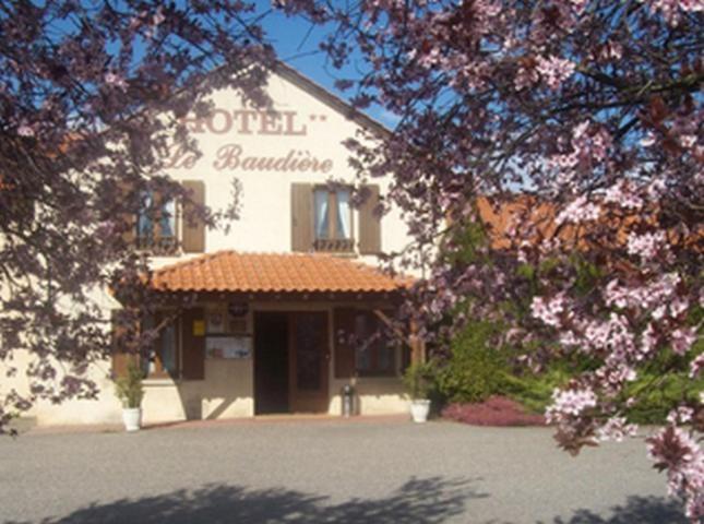 Hôtel Le Baudiere & Spa La gare de Saint-beauzire, 43100 Saint-Beauzire
