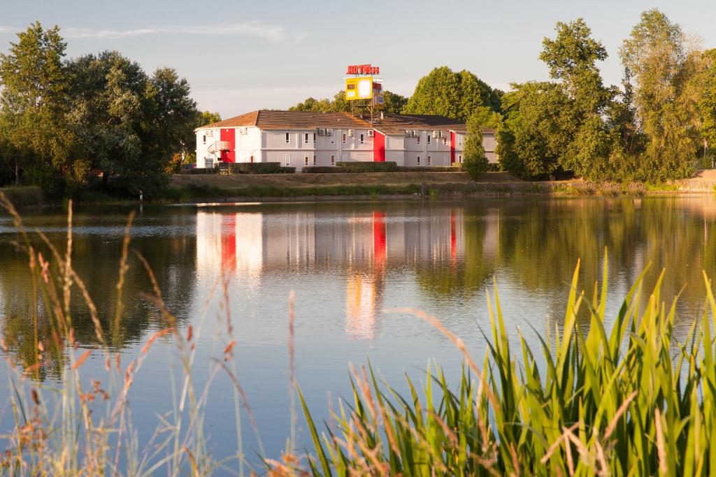 Hôtel HOTEL LE BORDEAUX LAC Originals Access - Ex P'tit Dej Hotel 51 rue Daugere 33520 Bruges