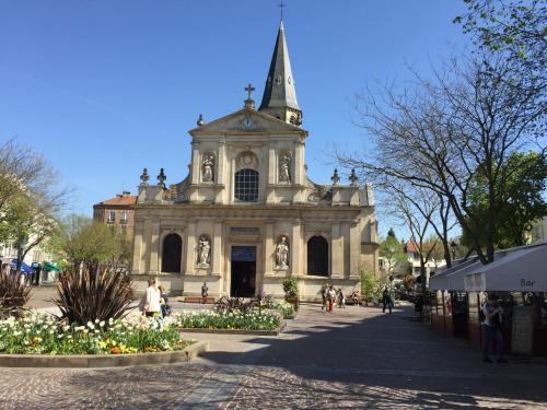 Hotel Le Cardinal Rueil Centre