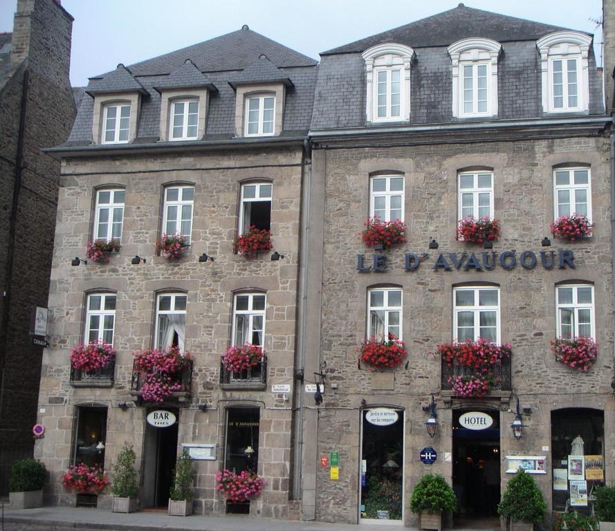 Hôtel Hôtel Le D'Avaugour 1 Place du Champ Clos 22100 Dinan