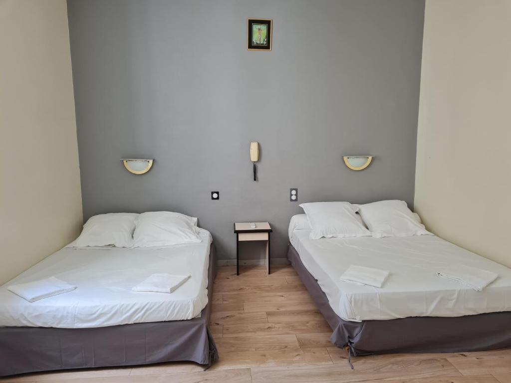 Hôtel Le Milan 39 boulevard de la grotte, 65100 Lourdes