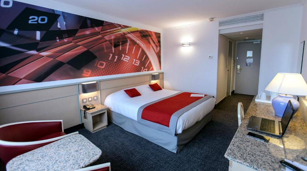 Hotel Le Paddock Ferme Du Domaine De Bardonnay, 58470 Magny-Cours