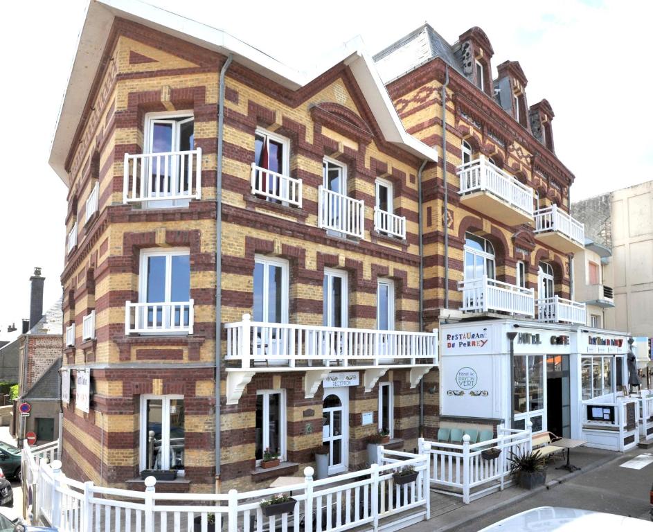 Hotel Le Rayon Vert Front de mer - 1 rue Général Leclerc, 76790 Étretat