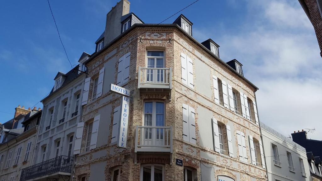 Hôtel Hotel Le Trouville 1 Rue Thiers 14360 Trouville-sur-Mer