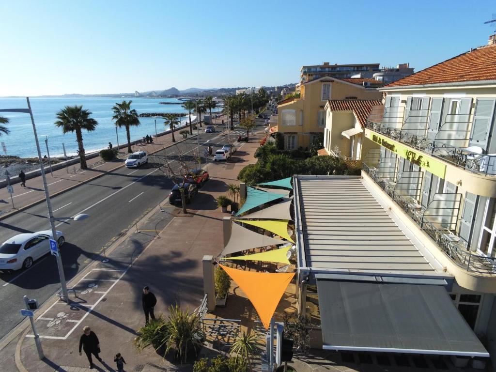 Hôtel Hôtel Le Vanillé 39 Promenade de La Plage 06800 Cagnes-sur-Mer